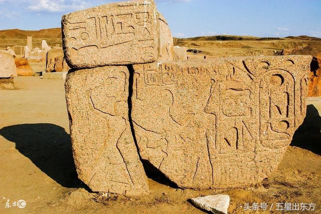 破解罗塞塔碑文的天才少年商博良英年早逝，与埃及法老诅咒有关？